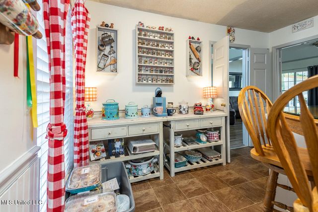 9218 Lakeside Drive, Olive Branch, MS 38654