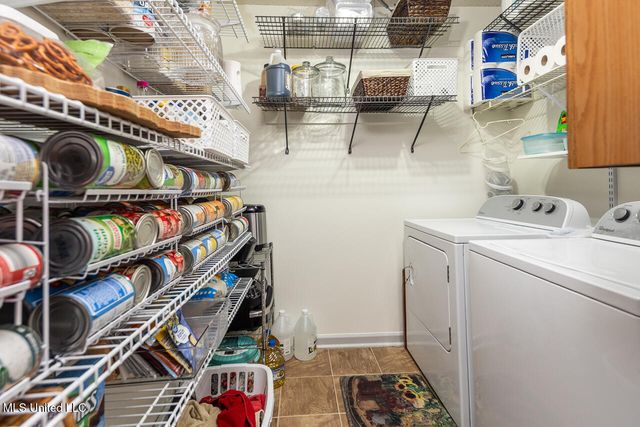 9218 Lakeside Drive, Olive Branch, MS 38654