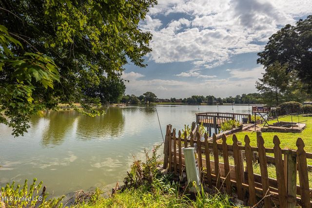 9218 Lakeside Drive, Olive Branch, MS 38654