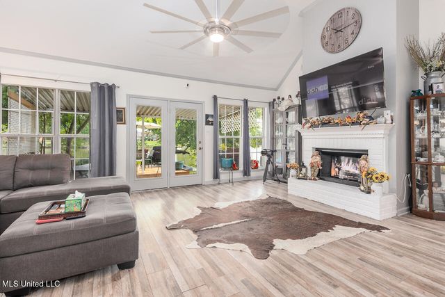 9218 Lakeside Drive, Olive Branch, MS 38654