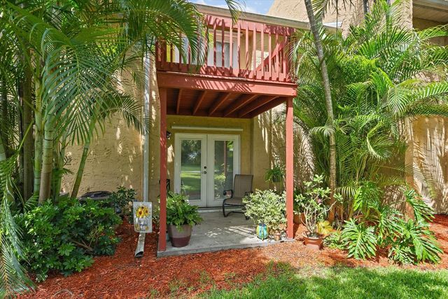 1927 TOUCAN WAY 306, Sarasota, FL 34232