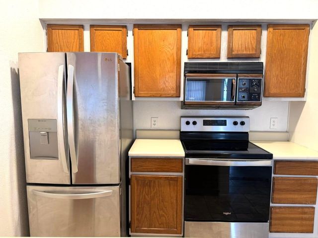 2121 El Paseo Street 1801, Houston, TX 77054