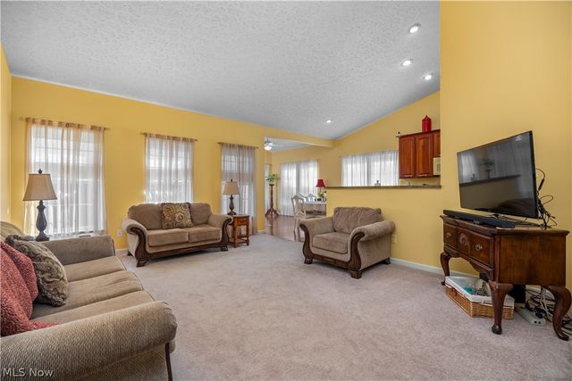 884 Lakeview Court, Kent, OH 44240