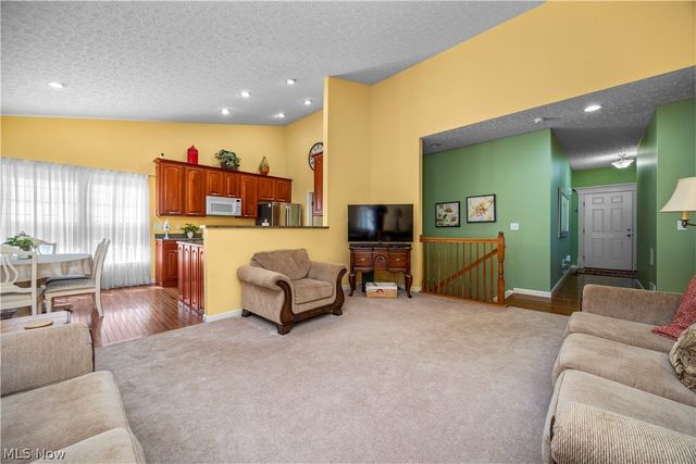 884 Lakeview Court, Kent, OH 44240