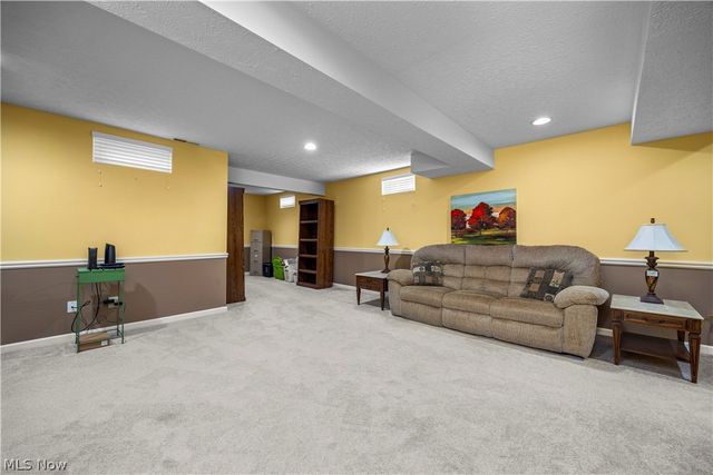 884 Lakeview Court, Kent, OH 44240