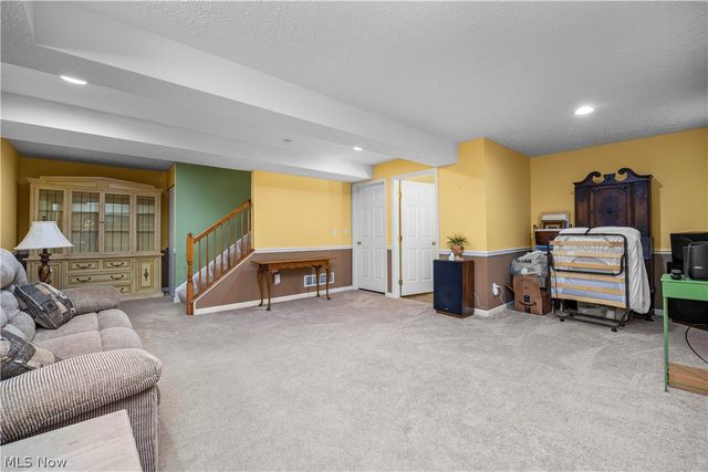 884 Lakeview Court, Kent, OH 44240