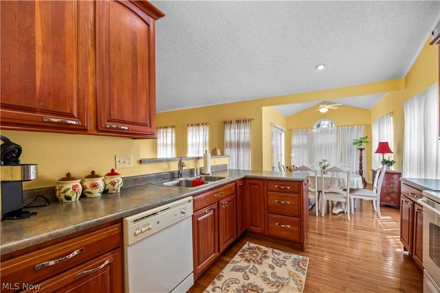 884 Lakeview Court, Kent, OH 44240