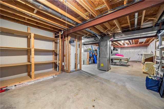 884 Lakeview Court, Kent, OH 44240