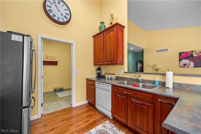 884 Lakeview Court, Kent, OH 44240