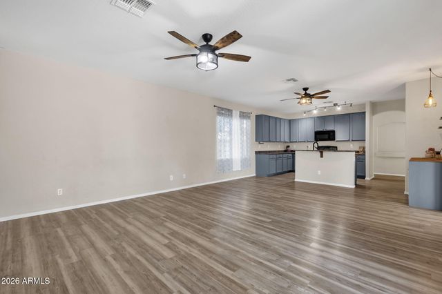 3323 W WHITE CANYON Road, San Tan Valley, AZ 85144
