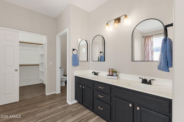 3323 W WHITE CANYON Road, San Tan Valley, AZ 85144