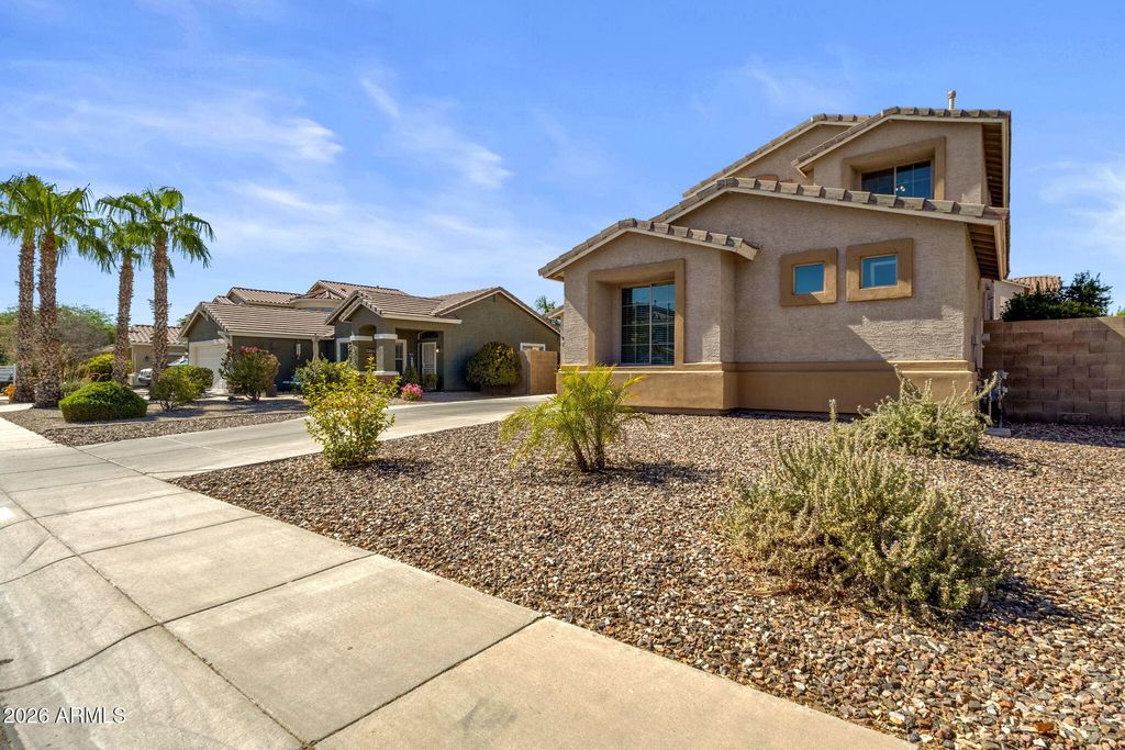 3323 W WHITE CANYON Road, San Tan Valley, AZ 85144