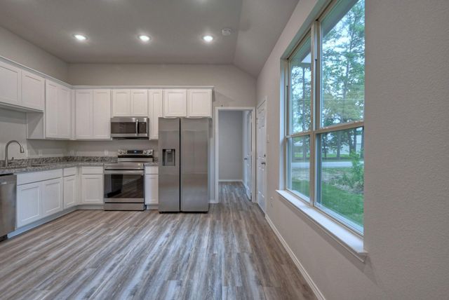 11604 Vistawood Street, Willis, TX 77318