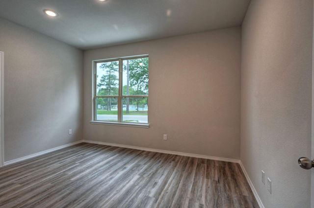 11604 Vistawood Street, Willis, TX 77318