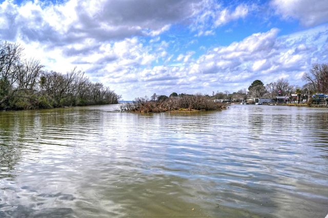 11604 Vistawood Street, Willis, TX 77318