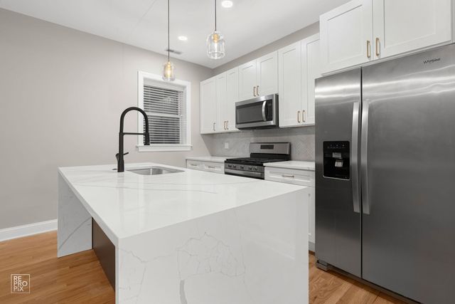 1525 N Wicker Park Avenue 1, Chicago, IL 60622