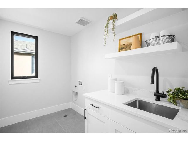 340 Jackson St, Denver, CO 80206