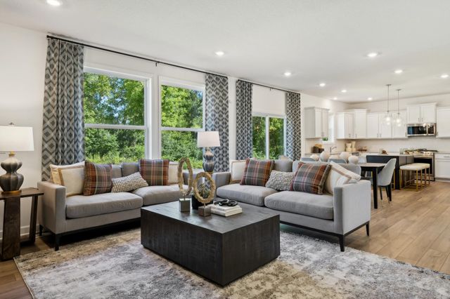 4024 Heath Avenue N, Oakdale, MN 55128