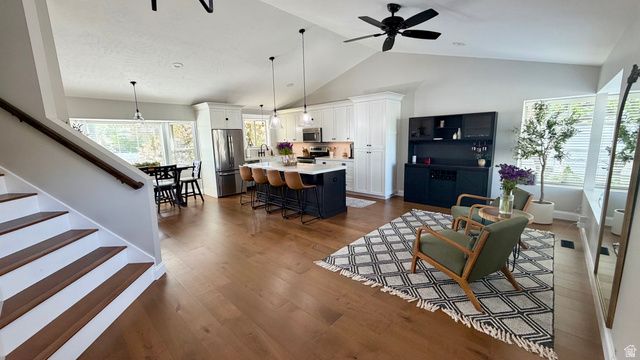 11261 S HAVRE CIR, Sandy, UT 84070