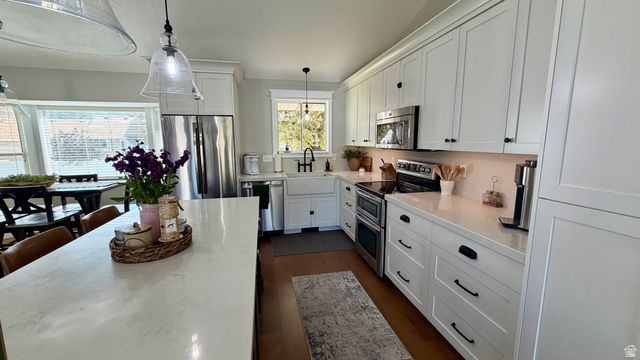 11261 S HAVRE CIR, Sandy, UT 84070