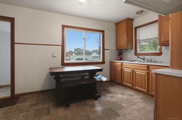 28041 Maple Street, Roseville, MI 48066