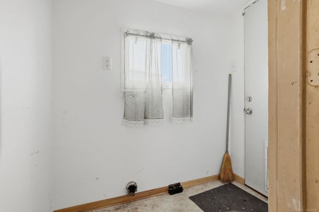 28041 Maple Street, Roseville, MI 48066