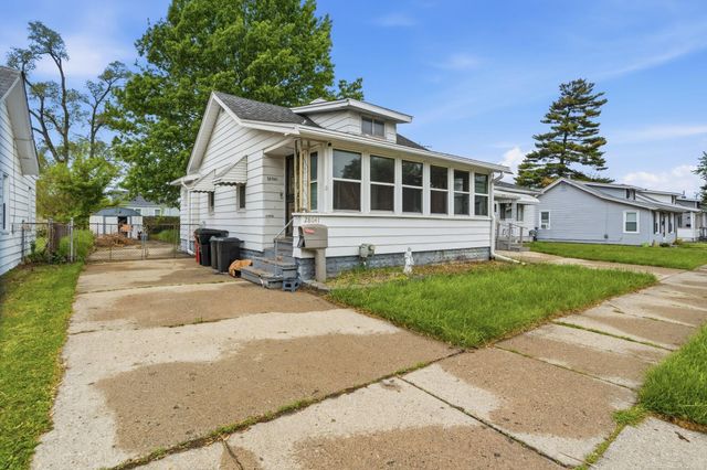 28041 Maple Street, Roseville, MI 48066