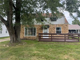26381 Drakefield Avenue, Euclid, OH 44132