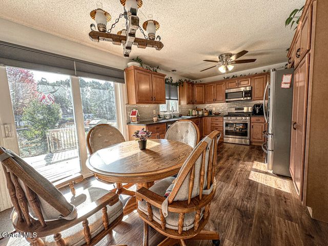 3 Fox Farm Road, Queensbury, NY 12804
