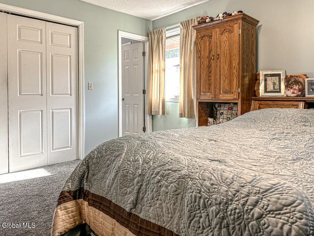 3 Fox Farm Road, Queensbury, NY 12804