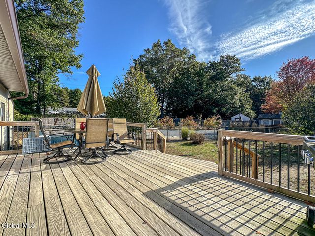 3 Fox Farm Road, Queensbury, NY 12804