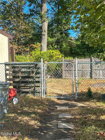 3 Fox Farm Road, Queensbury, NY 12804
