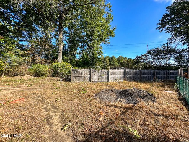 3 Fox Farm Road, Queensbury, NY 12804