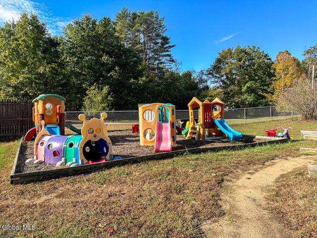 3 Fox Farm Road, Queensbury, NY 12804
