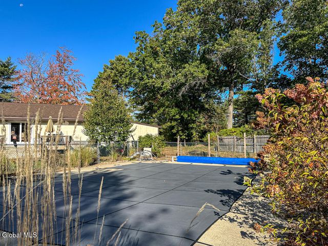 3 Fox Farm Road, Queensbury, NY 12804