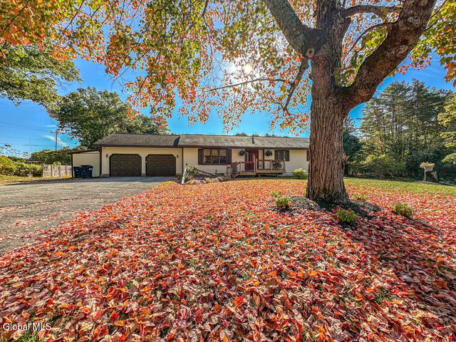 3 Fox Farm Road, Queensbury, NY 12804