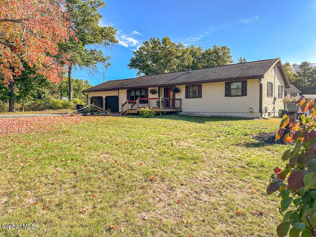 3 Fox Farm Road, Queensbury, NY 12804