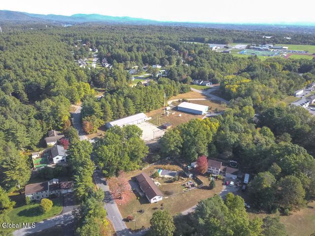 3 Fox Farm Road, Queensbury, NY 12804