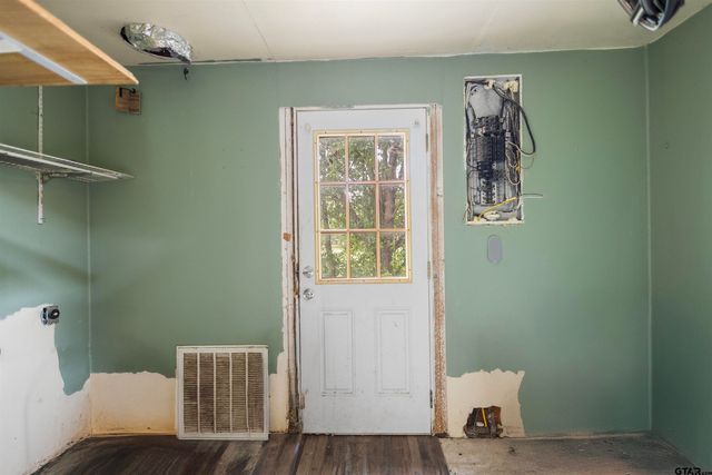 2240 County Rd 1502, Van, TX 75790