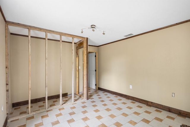 2240 County Rd 1502, Van, TX 75790