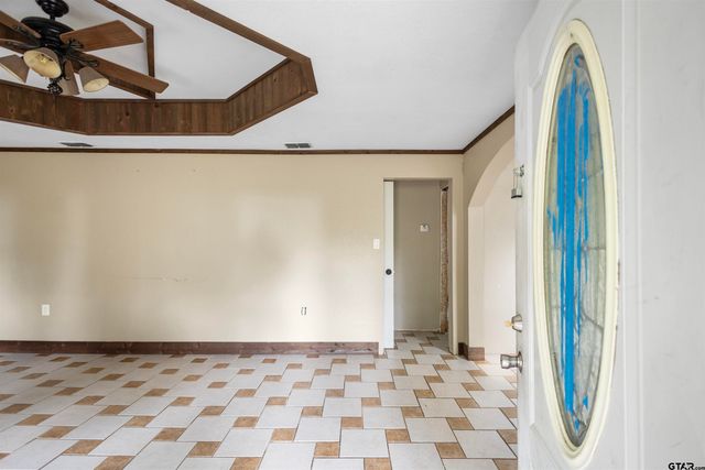 2240 County Rd 1502, Van, TX 75790