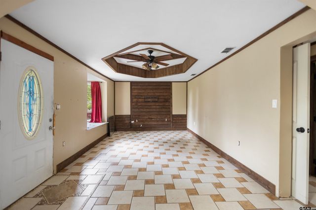 2240 County Rd 1502, Van, TX 75790