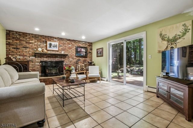 69 Van Orden Rd, West Milford Twp., NJ 07435