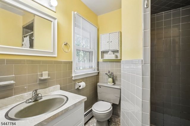 69 Van Orden Rd, West Milford Twp., NJ 07435