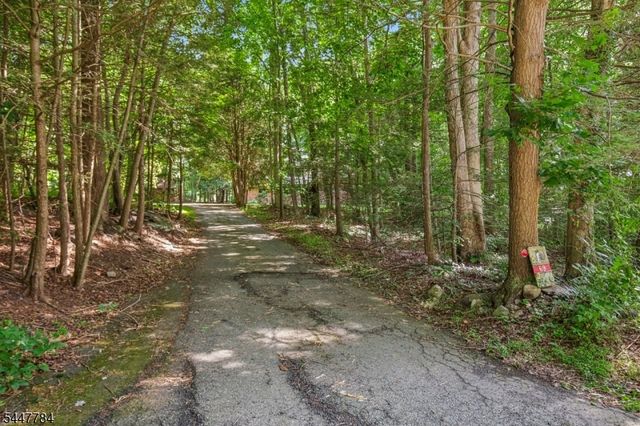 69 Van Orden Rd, West Milford Twp., NJ 07435