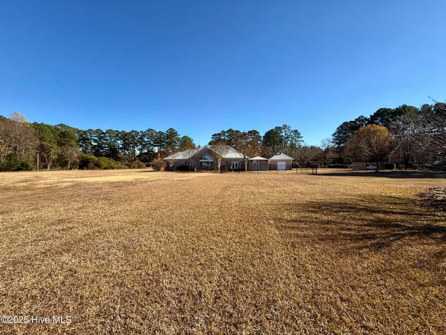 1380 Bear Trap Road, Williamston, NC 27892