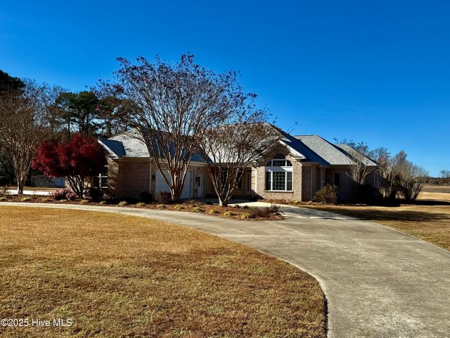 1380 Bear Trap Road, Williamston, NC 27892