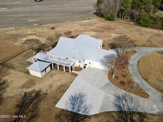1380 Bear Trap Road, Williamston, NC 27892