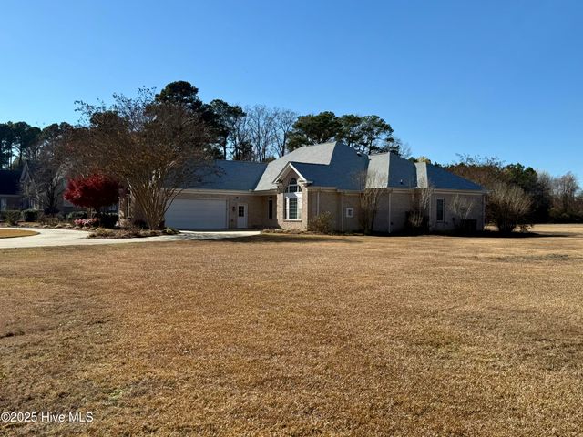 1380 Bear Trap Road, Williamston, NC 27892