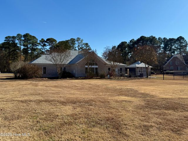 1380 Bear Trap Road, Williamston, NC 27892